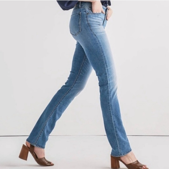 Lucky Brand Brooke Straight Jeans - Picture 1 of 9